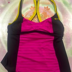 Nike Racerback Women’s Athletic Top Size M/10 with Padded Cups